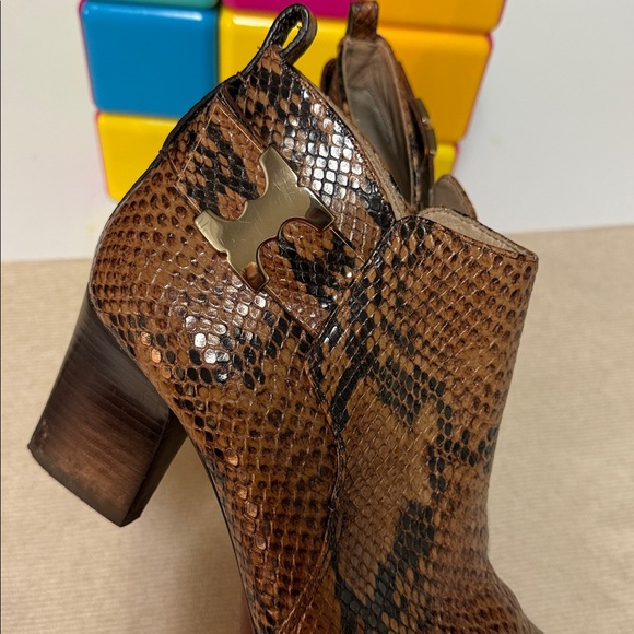 Tory Burch Gemini Link Brown Snakeskin Print Ankle Boots - Picture 12 of 16